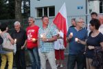 Mieszkańcy zapalili świece przed Sądem Rejonowym w Jastrzębiu-Zdroju, pww