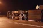 Mszana: pijany kierowca wywrócił ciężarówkę na A1, zdjęcie nadesłane przez czytelnika