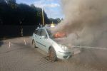 Jastrzębie: pożar samochodu przy ulicy Witczaka, źródło: KM PSP Jastrzębie-Zdrój