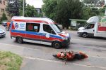 Motocyklista trafił do szpitala po zderzeniu z osobówką, KMP Jastrzębie - Zdrój
