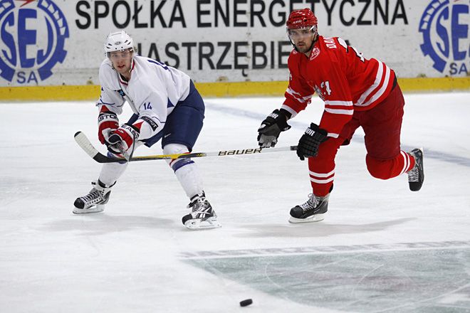 Hokej: Polacy wygrali z Francuzami , Dominik Gajda