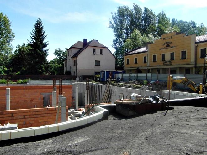 Budowa hotel w Zdroju idzie pełną parą, Hotel Dąbrówka