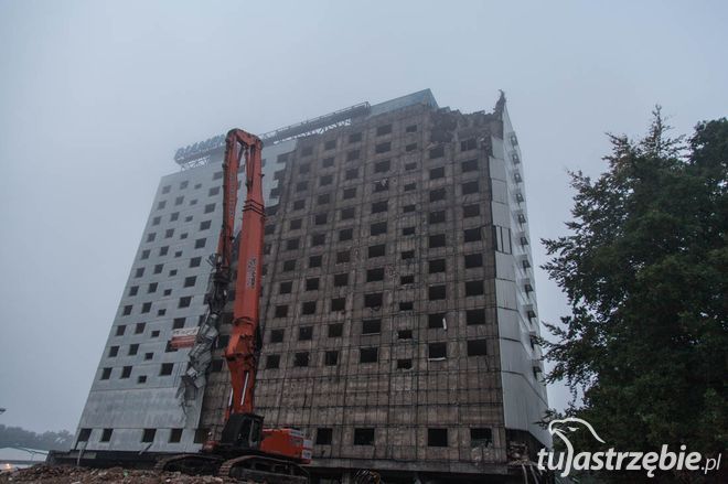 Rozbiórka hotelu Diament potrwa do końca 2014 roku