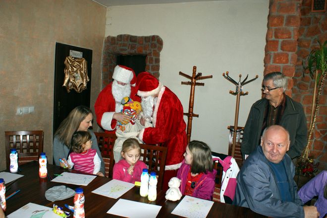 Mikołaj odwiedził dzieci z Osiedla Złote Łany