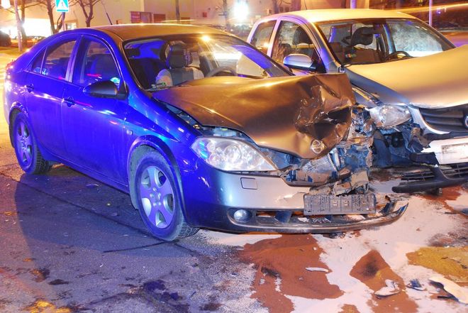 28-letni kierowca doprowadził do poważnego wypadku, bo rażąco naruszył przepisy, KMP w Jastrzębiu-Zdroju