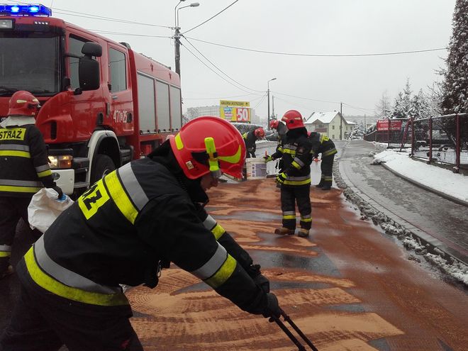 Akcja strażaków na ul. 11 Listopada, PSP w Jastrzębiu-Zdroju