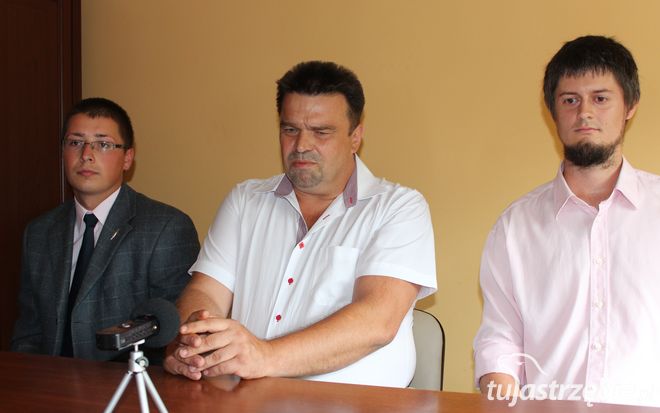 [od lewej] Janusz Tomczak - Ruch Narodowy, Sławomir Żmudziński - NIM, Jakub Gruszka - Kongres Nowej Prawicy