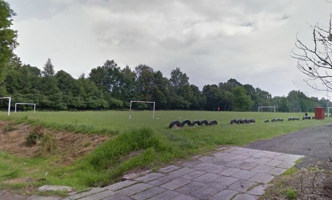 Drużyny piłkarskie i mieszkańcy będą grać na profesjonalnych boiskach, www.maps.google.pl