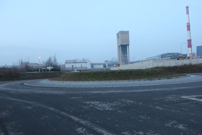 Rondo powstało w 2009 roku na terenie byłej kopalni Moszczenica
