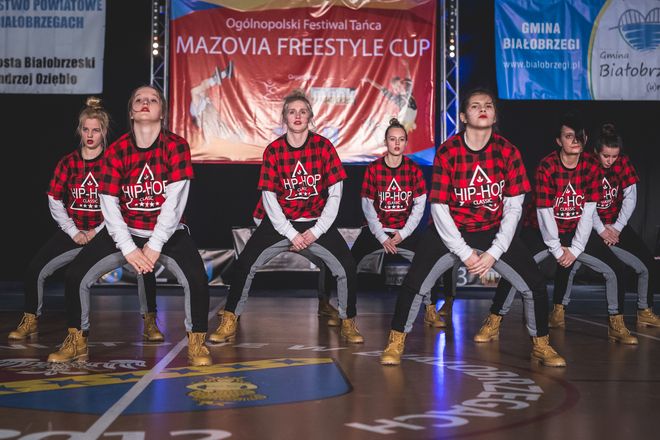 Fenomenalne występy grup Studia Ruchu i Tańca Szok w zawodach w Czerwionce i Białobrzegu, materiały prasowe