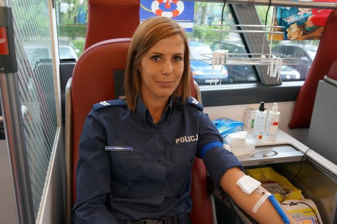 Jastrzębscy policjanci oddali 14 litrów krwi, KMP w Jastrzębiu-Zdroju