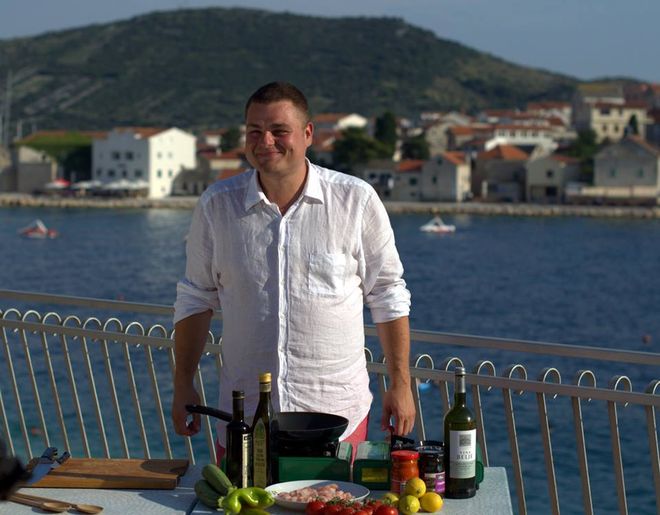 Gotowanie to jego pasja. Michał Bałazy podróżuje i rusza z kulinarnym videoblogiem, materiały prasowe