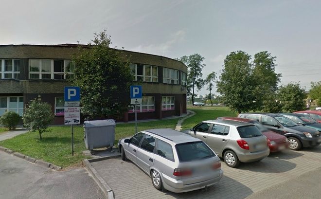 Górnicy blokują miejsca parkingowe mieszkańców osiedla, www.maps.google.pl