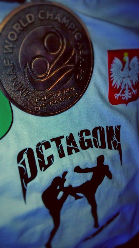 Przemek wraca z Las Vegas z brązowym medalem mistrzostw świata w MMA, źródło: Facebook/Przemek Tokarz