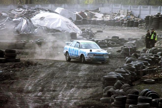 Wyścig wraków: zniszczone samochody jeszcze czekają na chętnych uczestników, Ireneusz Furczyk