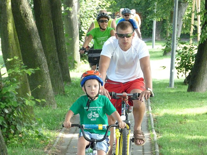 Rodziny też chętnie siadają na rowery, MOSiR Jastrzębie